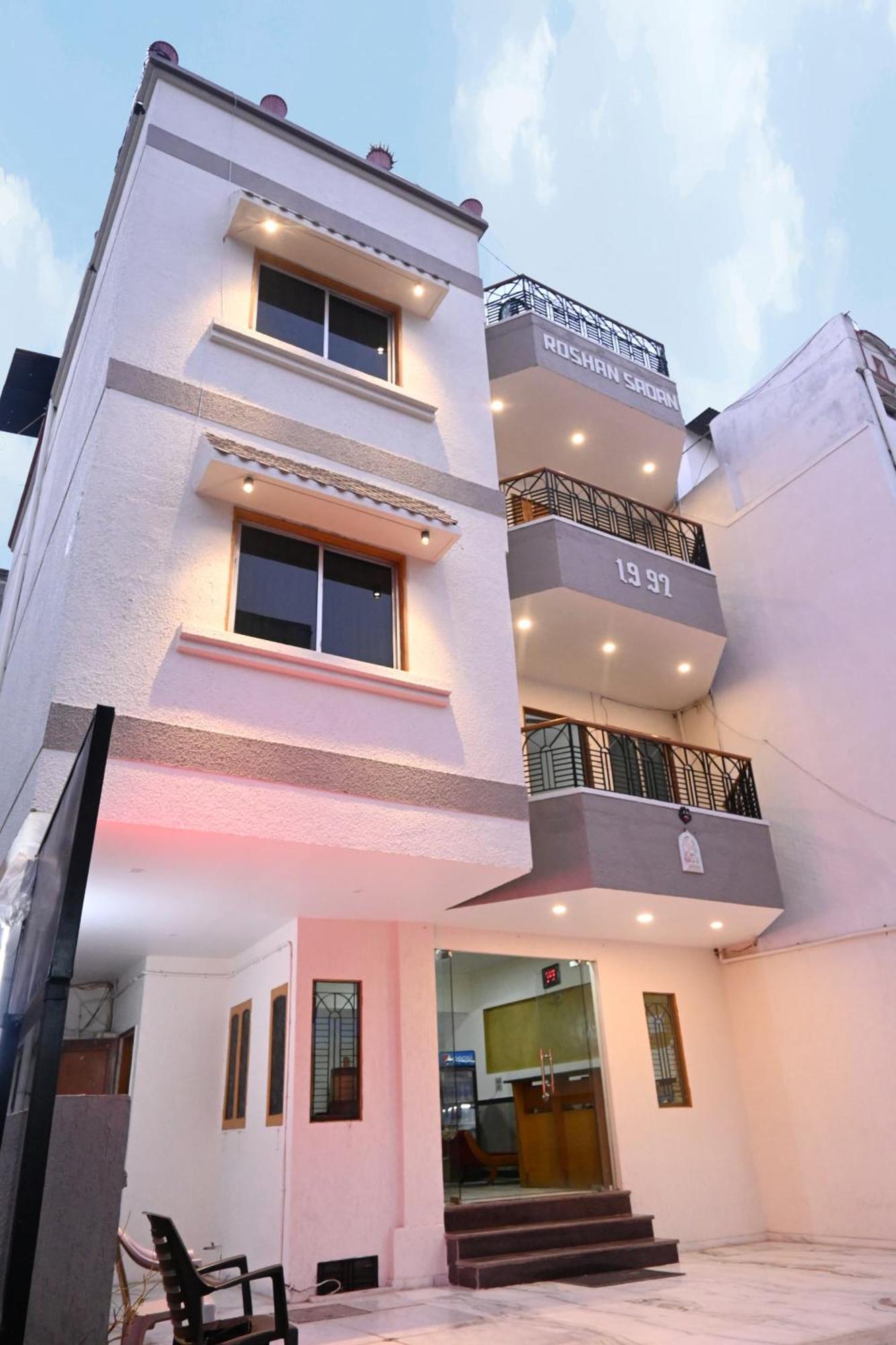 Hotel Roshan Palace Ambaji Dış mekan fotoğraf