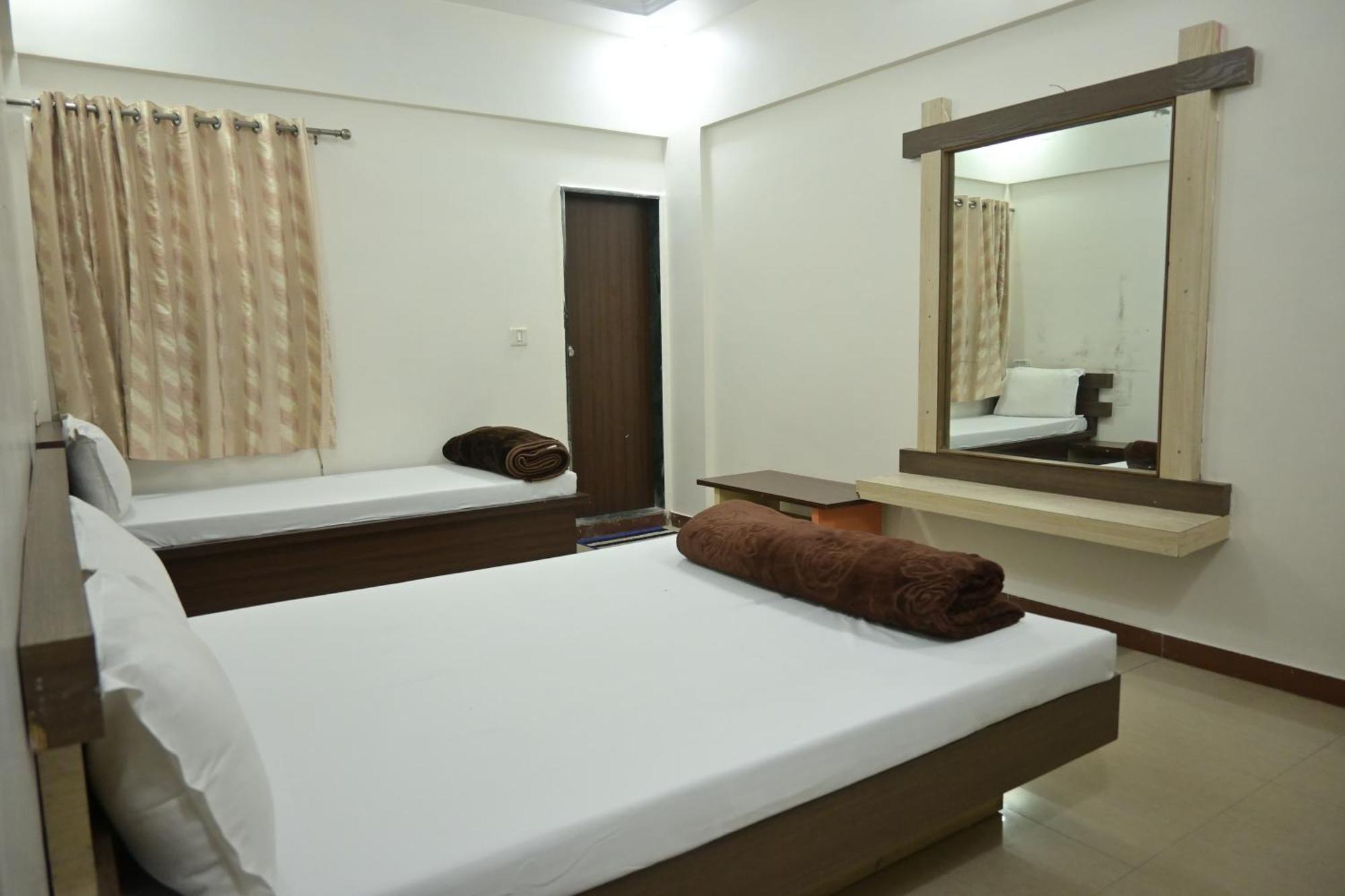 Hotel Roshan Palace Ambaji Dış mekan fotoğraf